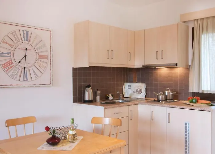 Miraluna Apartamento 3*