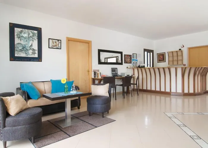 Miraluna Apartamento 3*